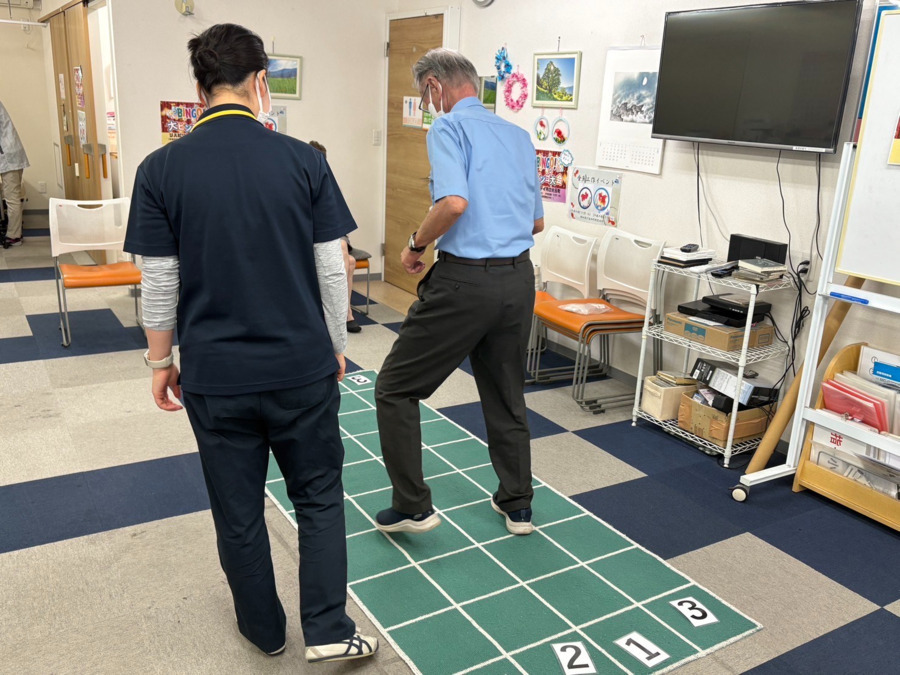 リハビリデイ月の光 反町の写真4枚目：