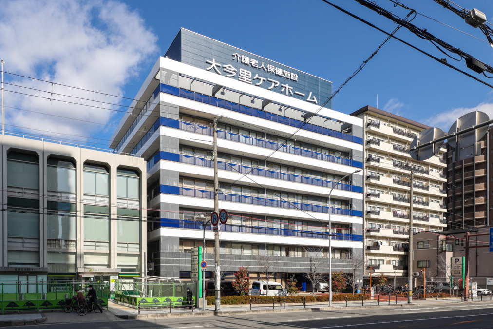 介護老人保健施設大今里ケアホーム（作業療法士の求人）の写真8枚目：大今里ケアホーム施設外観２
