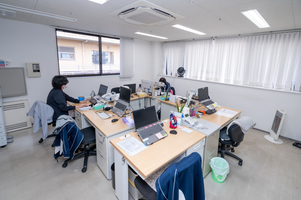 プレミア扇訪問介護ステーション（介護職/ヘルパーの求人）の写真2枚目：隣には居宅介護支援事業所も併設しております。