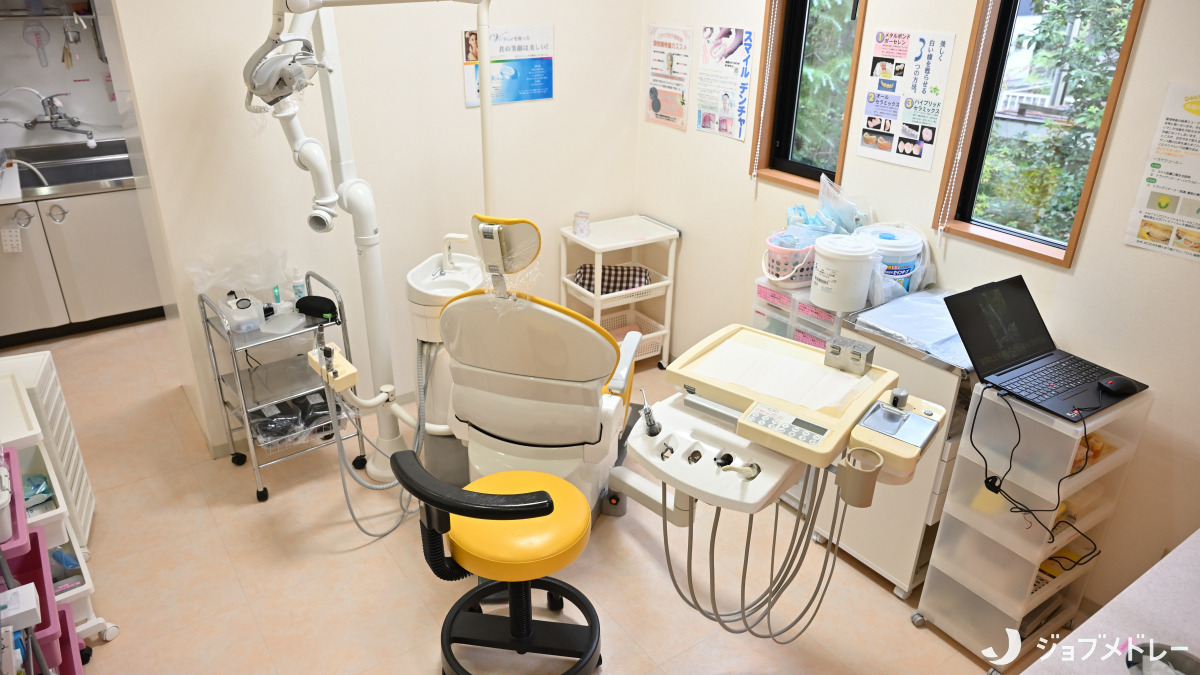 永島歯科医院（歯科助手の求人）の写真10枚目：ユニット2台の小規模な医院です