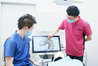 あらい歯科(歯科技工士の求人)の写真3枚目:院内技工士として歯科医師や衛生士と連携し、患者様を治していく