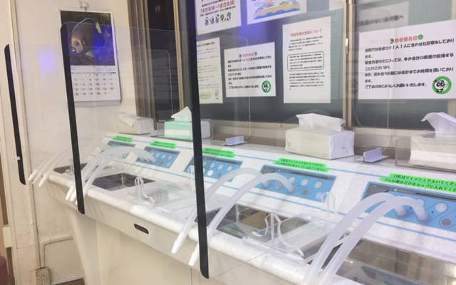 日ノ出町耳鼻咽喉科クリニックの写真3枚目：ネブライザーはアクリル板を使用して仕切りをおこなっています