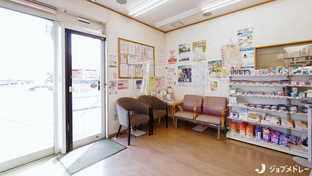 アクタ薬局 高森店（薬剤師の求人）の写真3枚目：自然光が差し込む明るい店内です