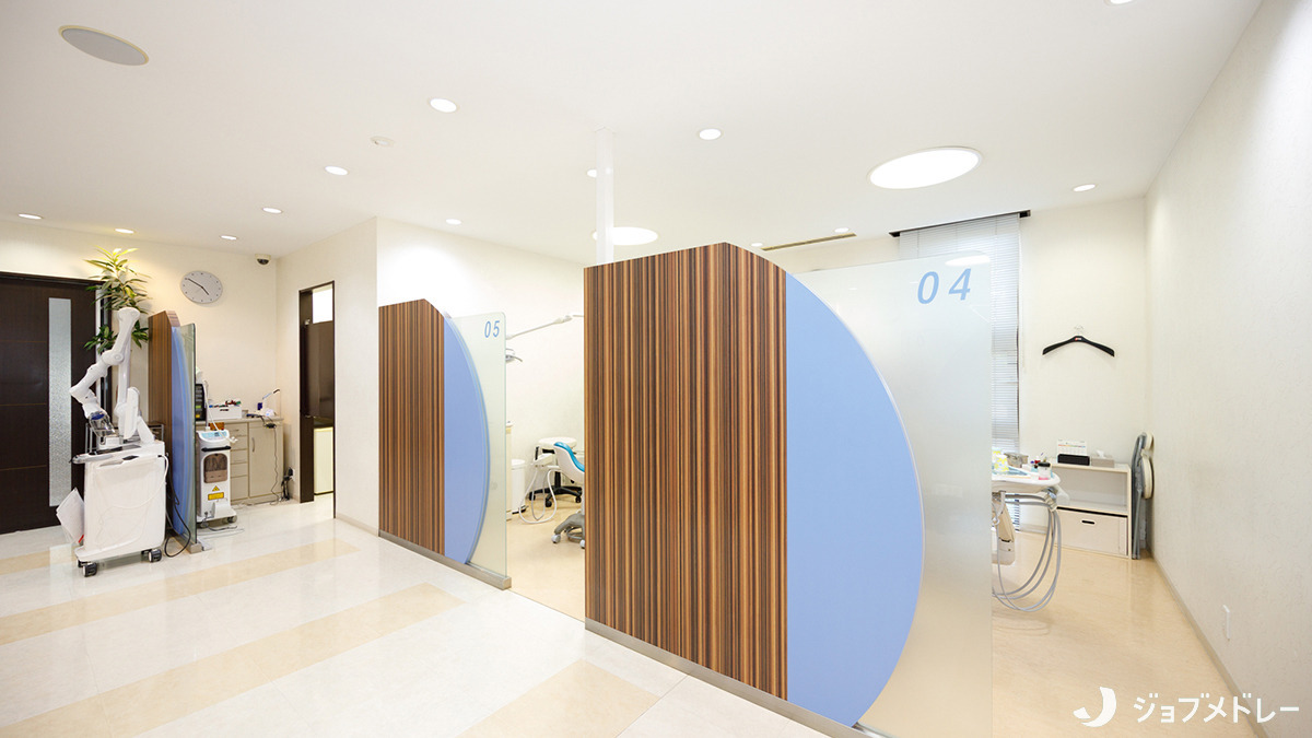 なかのべ歯科医院(歯科医師の求人)の写真8枚目:プライバシーに配慮した半個室のユニットです