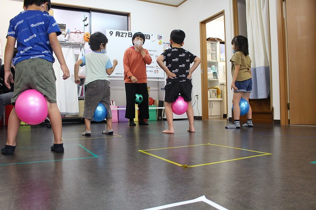 放課後等デイサービスMy Wayきずな（児童指導員/指導員の求人）の写真4枚目：運動の基礎を作る