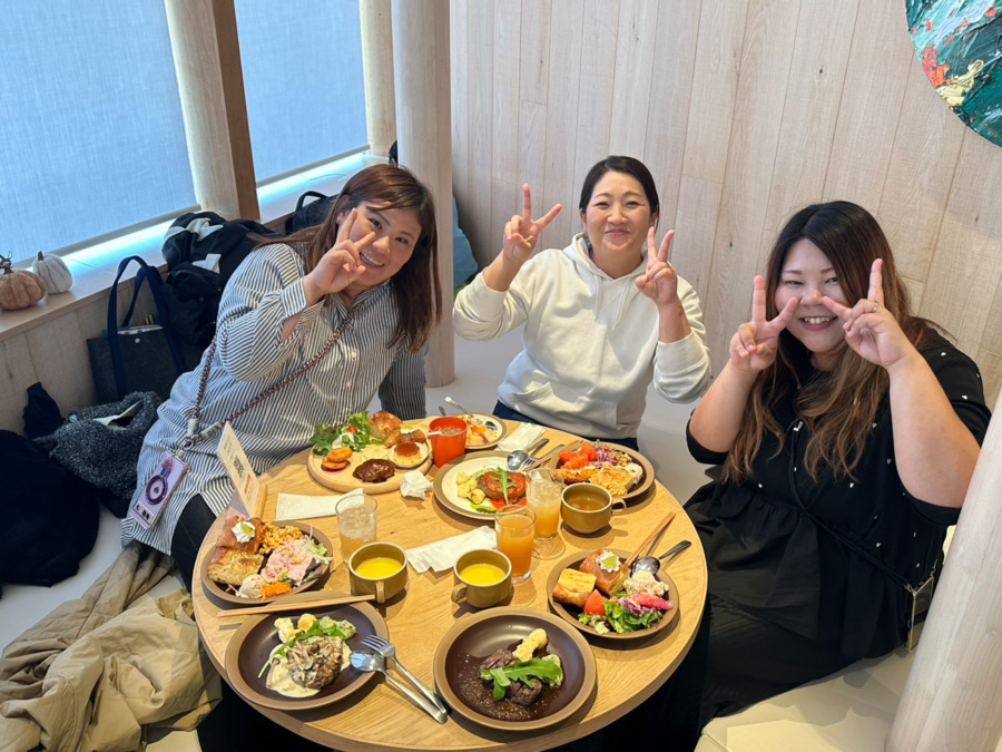 企業主導型保育 いんくるーじょん保育園 久宝寺保育園(看護師/准看護師の求人)の写真3枚目:歓迎会兼親子遠足の懇親会です。