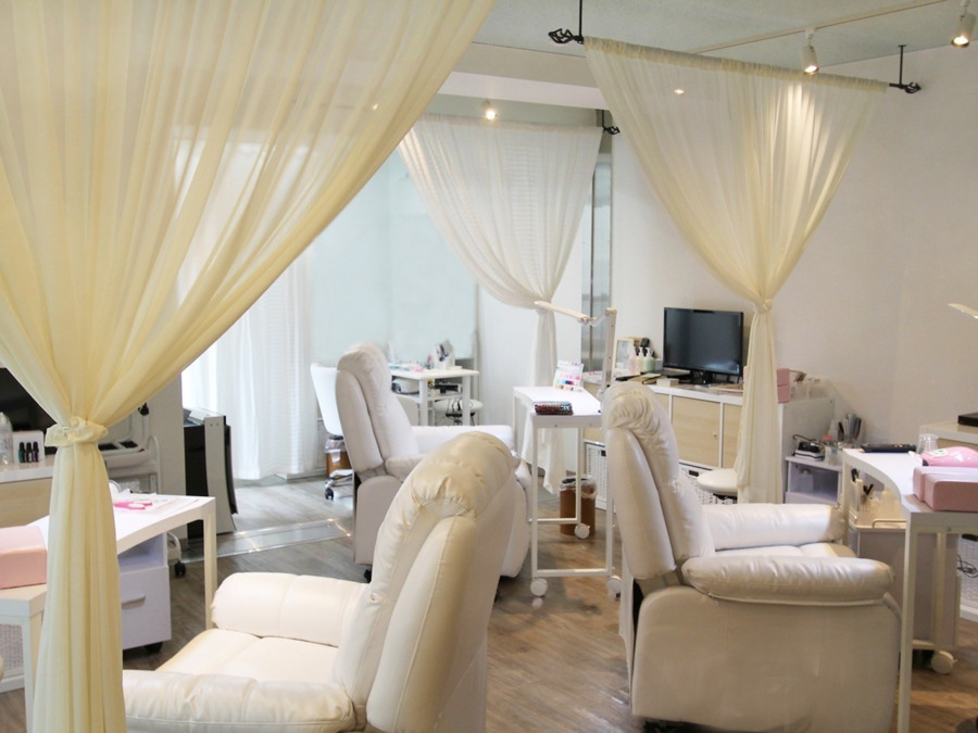 Lyric Nail 本八幡店(ネイリストの求人)の写真2枚目: