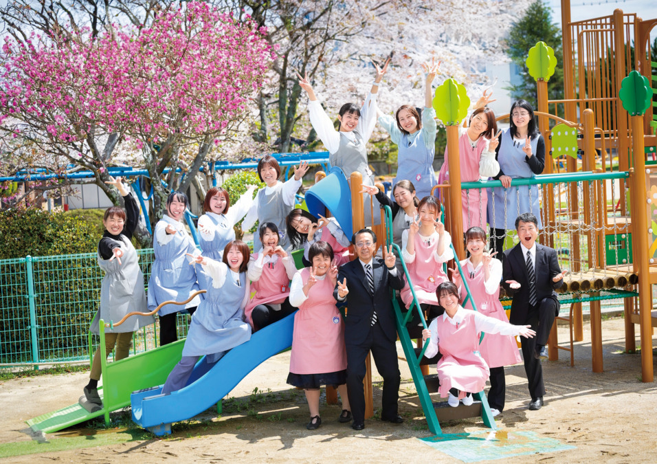 はなの木幼稚園（幼稚園教諭の求人）の写真16枚目：人間関係は良好です！