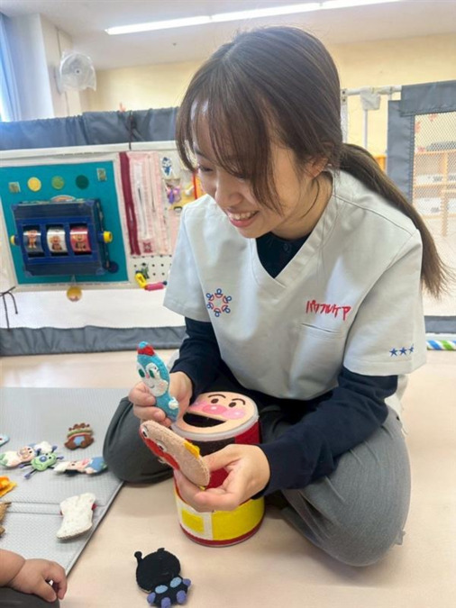 彩都リハビリテーション病院内保育所 ステップの写真