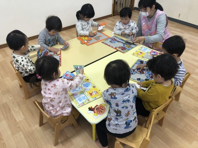 あそびのてんさい指扇保育園【2020年04月01日オープン予定】(保育士の求人)の写真:主活動 パズル遊び