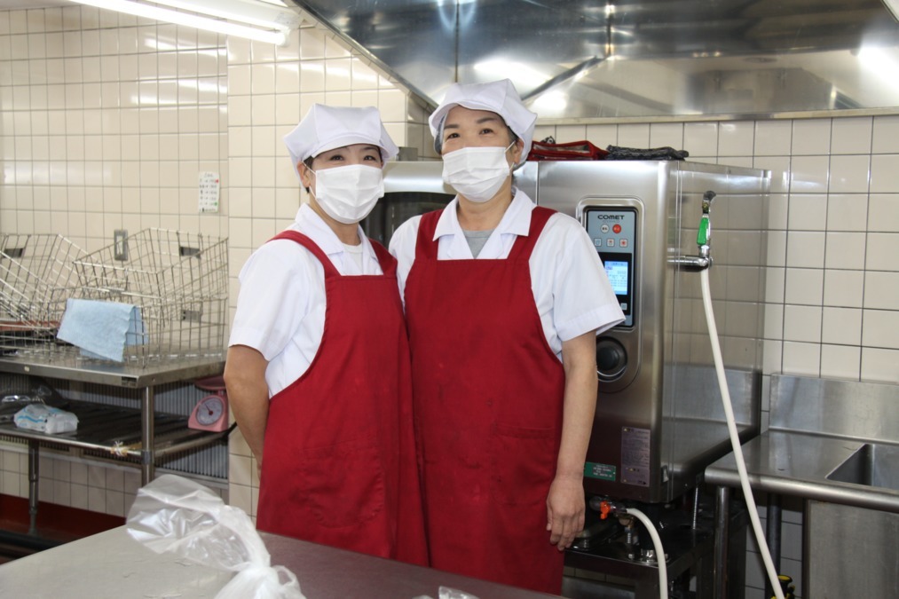 シルバーハイツ羊ヶ丘3番館(管理栄養士/栄養士の求人)の写真:【厨房の様子】
グループ内施設の厨房の様子です