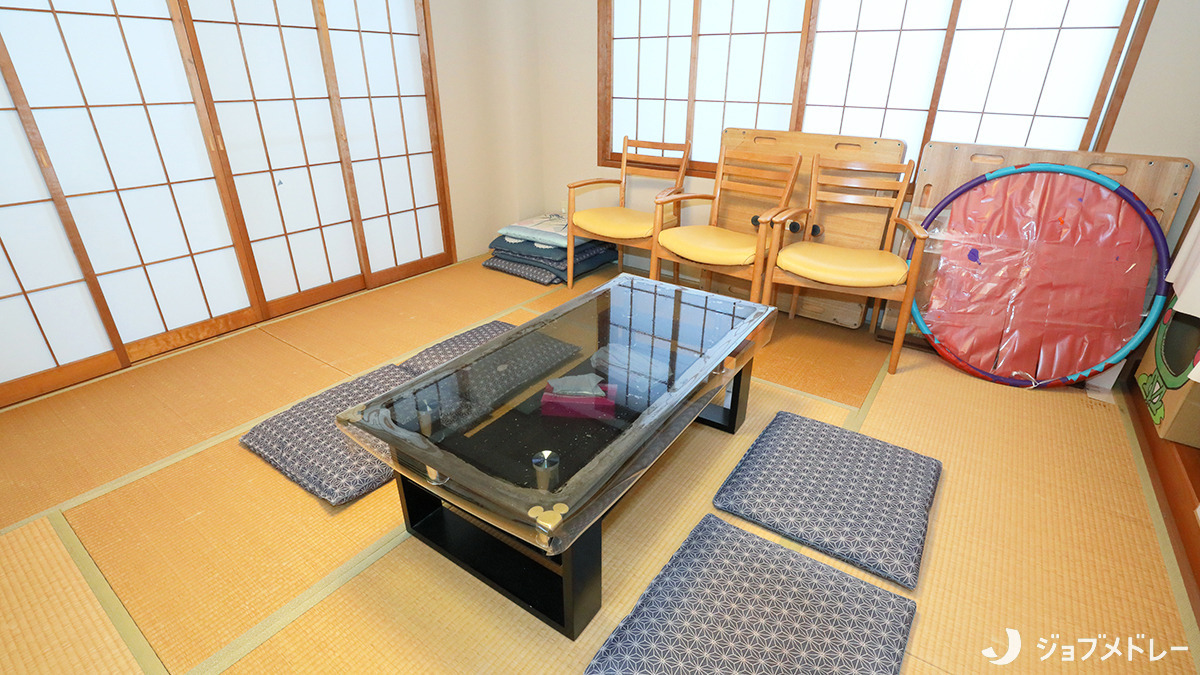 通所介護施設　ほのぼの園 デイサービスセンター（介護職/ヘルパーの求人）の写真17枚目：落ち着いた雰囲気の内観です