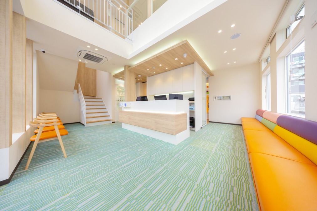 医療法人福歯会こうち歯科の写真4枚目:受付・待合室