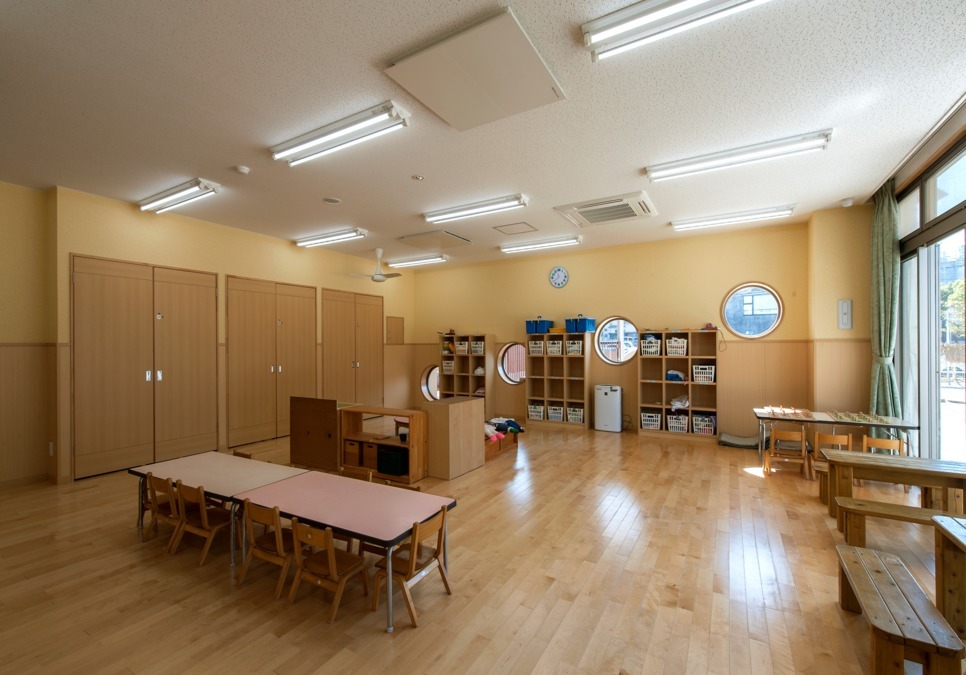 めぐみ保育園の写真2枚目：異年齢の子どもがゆったりと過ごせるスペースがあります。