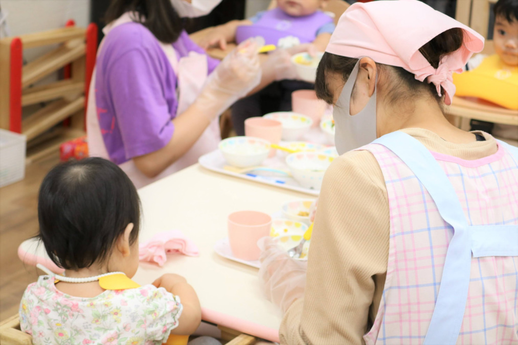 プチリック菊川園の写真6枚目：給食の様子です