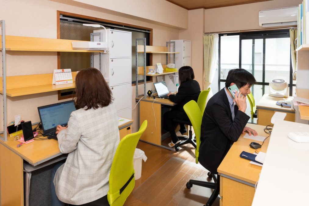 ダイバーシティ新小岩の写真4枚目：内観　業務風景