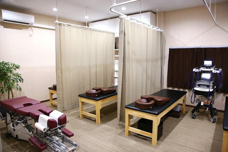 四ツ葉鍼灸接骨院（柔道整復師の求人）の写真9枚目：