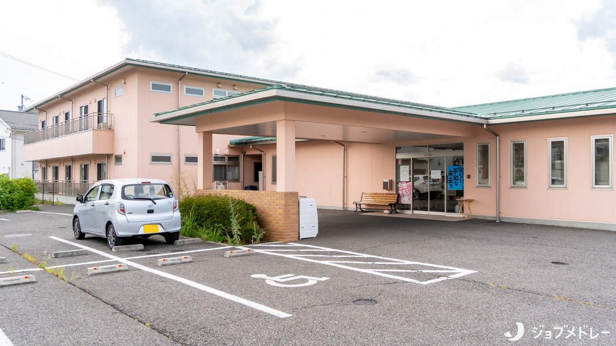 地域密着型特別養護老人ホーム 和音（介護職/ヘルパーの求人）の写真3枚目：定員29人の小規模のユニット型個室の施設です