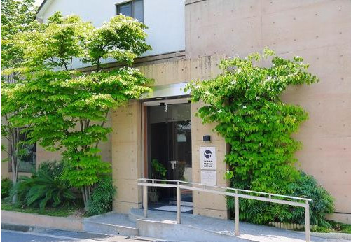 たての歯科（歯科助手の求人）の写真5枚目：入口