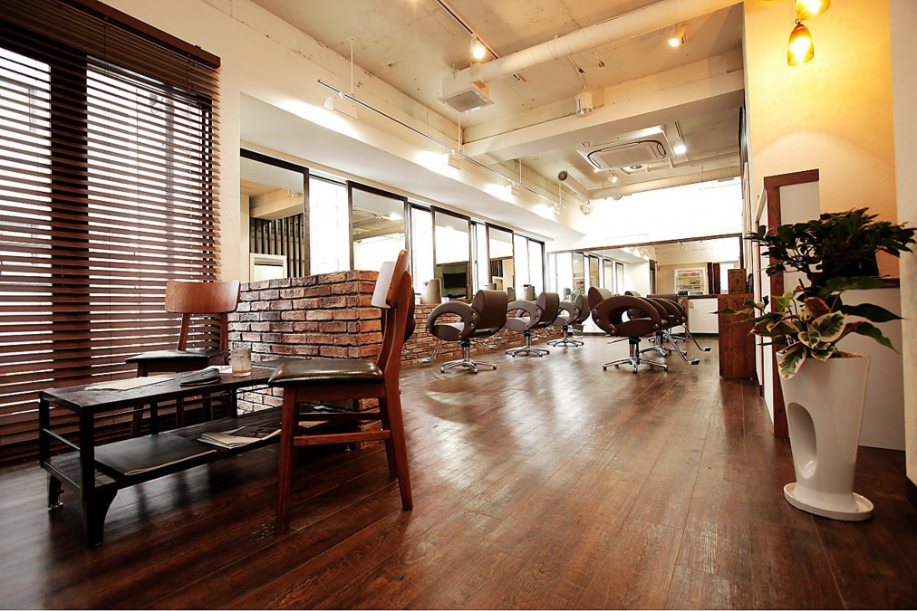 little×Lien 新宿南口の写真3枚目: