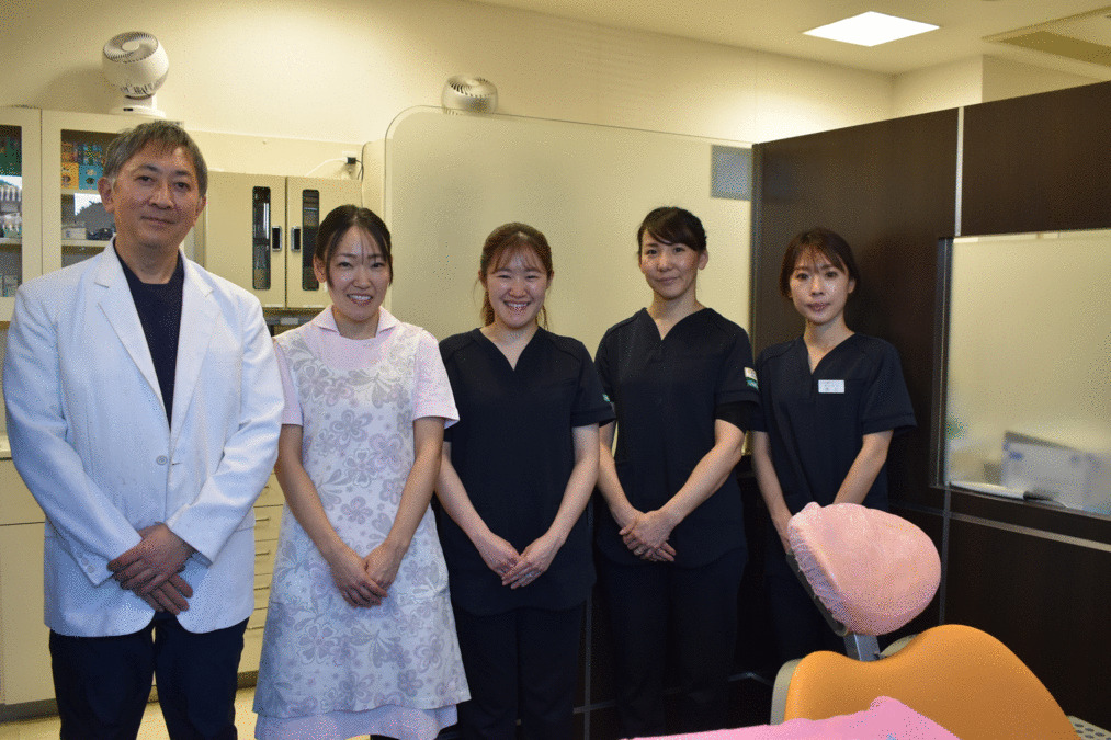 このみ歯科クリニック（歯科衛生士の求人）の写真4枚目：スタッフ同士で助け合える仲の良い職場です。