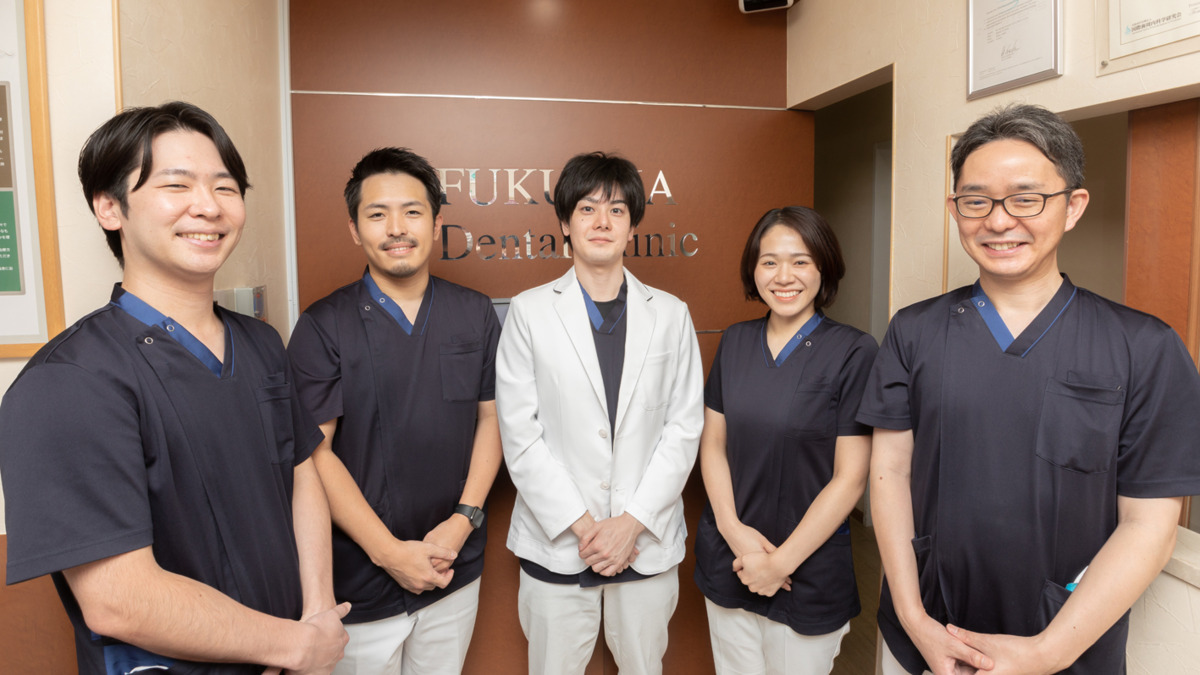 医）真心会グループ　ふくおか歯科（歯科医師の求人）の写真4枚目：院内ラボの技工士、衛生士と連携し、患者様にベストな治療方法をご提案しております