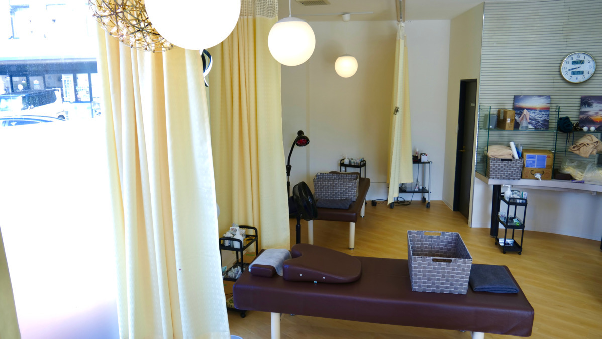 鍼灸整骨院三六 福岡七隈院【2025年05月02日オープン】(柔道整復師の求人)の写真5枚目:鍼灸整骨院三六 福岡七隈院 内観①