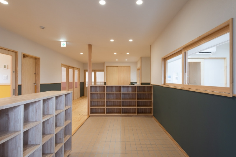 のびのび保育園 井尻園の写真2枚目：玄関