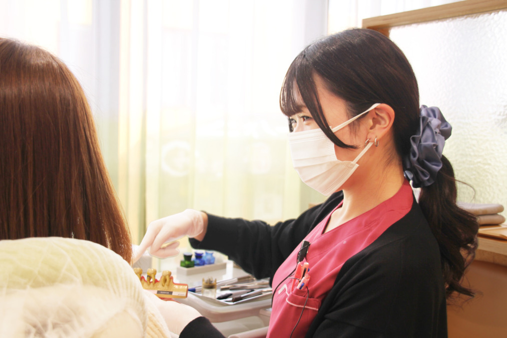 マーヴ北綾瀬歯科（歯科医師の求人）の写真5枚目：ドクター、衛生士、助手みんなで連携を取っています