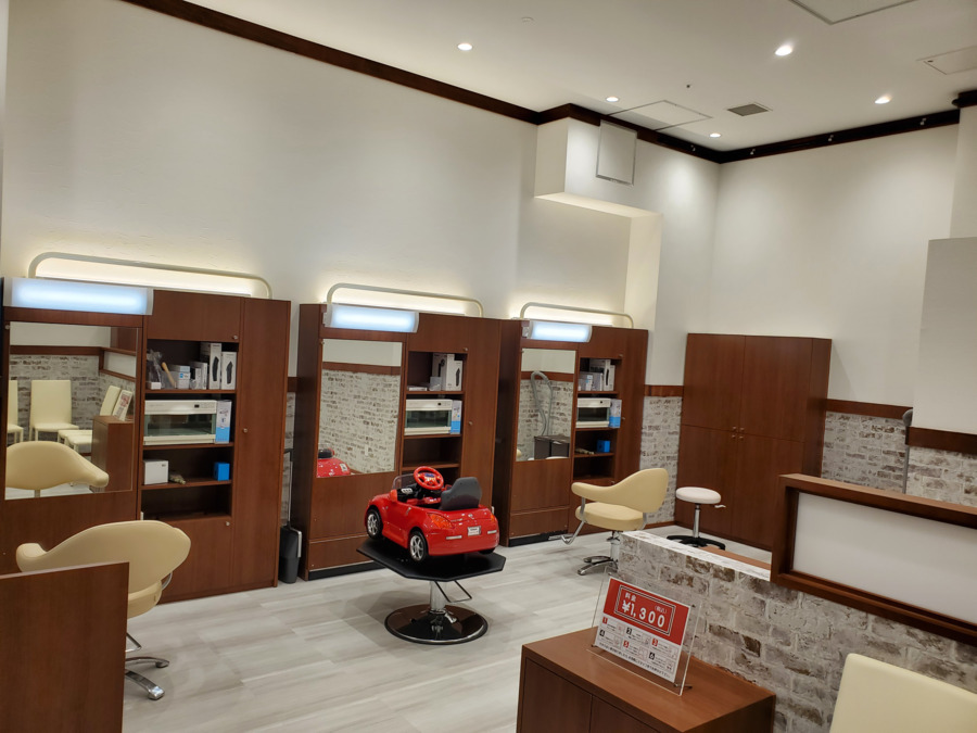 カットファクトリー せんげん台店（美容師の求人）の写真2枚目：