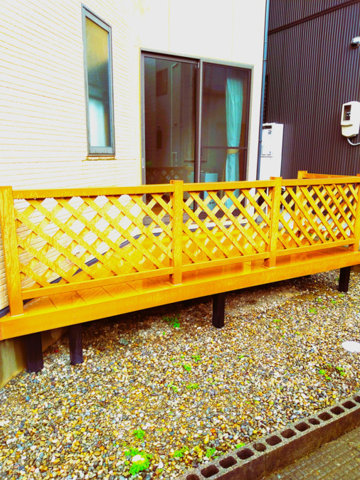 アイビー諸江の写真2枚目：ウッドデッキ