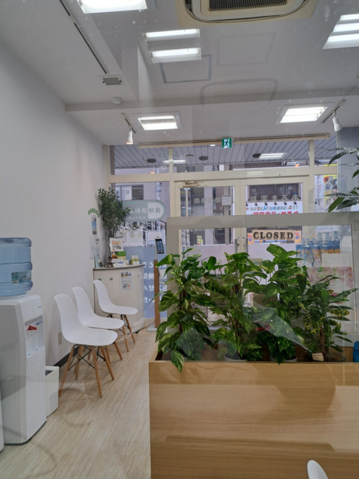 あるま薬局の写真2枚目：あるま薬局　店内の写真です　きれいな店内です