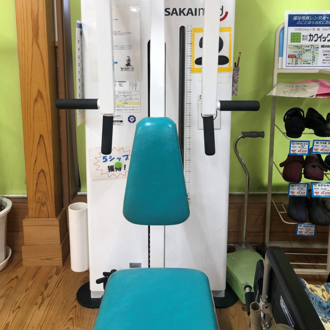 デイサービスセンター　リハシップ　あい　川内の写真11枚目：パワーリハのマシンを使ってリハビリを行います。