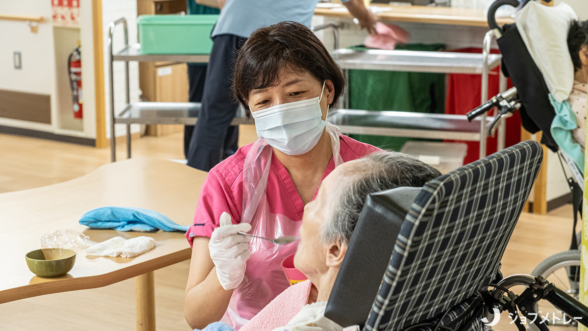 介護医療院　新富士ケアセンター（介護職/ヘルパーの求人）の写真6枚目：優しさと思いやりの心を大事に利用者様へ接しています