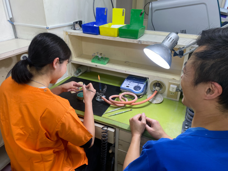 株式会社ZOOLABO　大阪営業所（歯科技工士の求人）の写真3枚目：