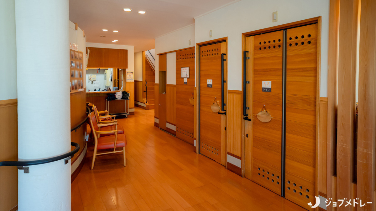 オアシスセンターの写真8枚目：木目調でぬくもりが感じられます