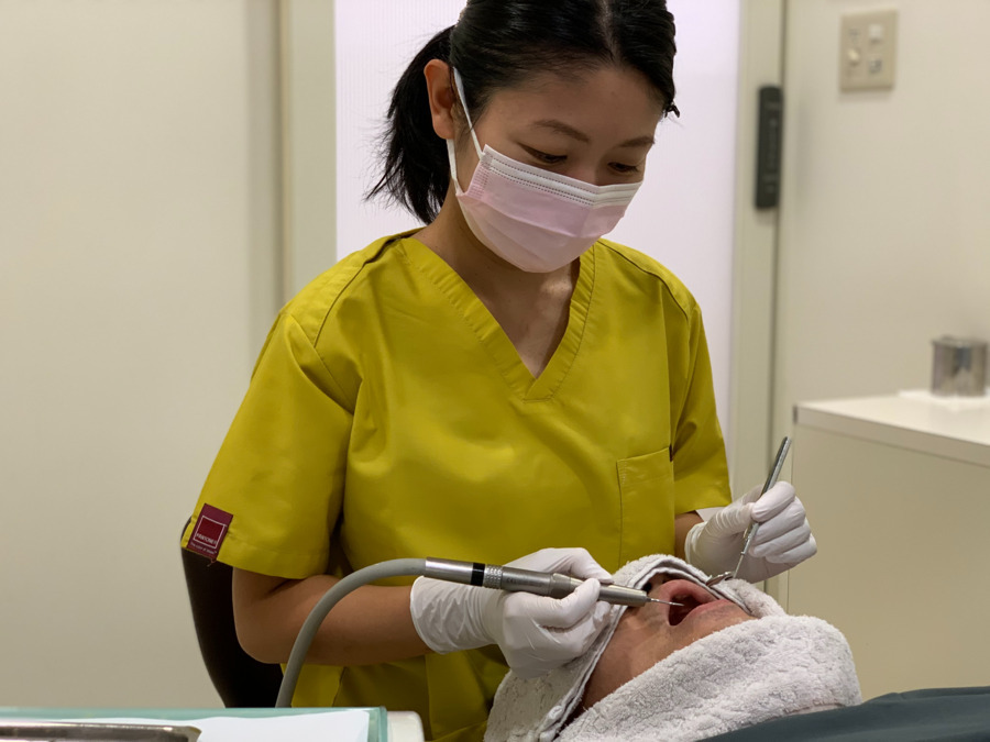 はやし歯科医院（歯科衛生士の求人）の写真3枚目：保険診療のメンテナンスから、自費診療のパウダークリーニングなど幅広く活躍出来ます