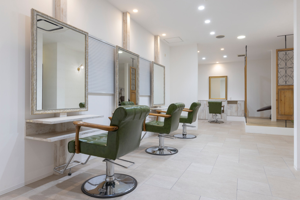 Full House　HAIRDESIGNの写真2枚目：