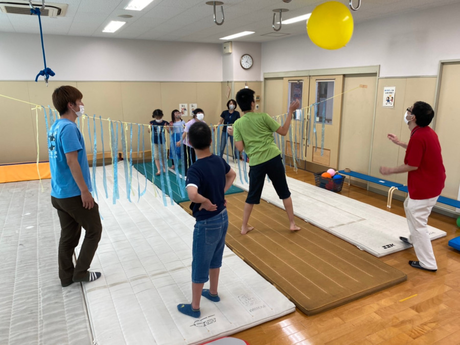 社会福祉法人葦の家福祉会　屋形原特別支援学校の写真3枚目：支援学校内の施設や遊具も使えるので子どもたちは慣れた環境で楽しむことが出来ます。
