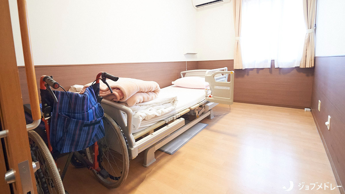 セントケアいわね　小規模多機能（看護師/准看護師の求人）の写真8枚目：くつろげる宿泊室です