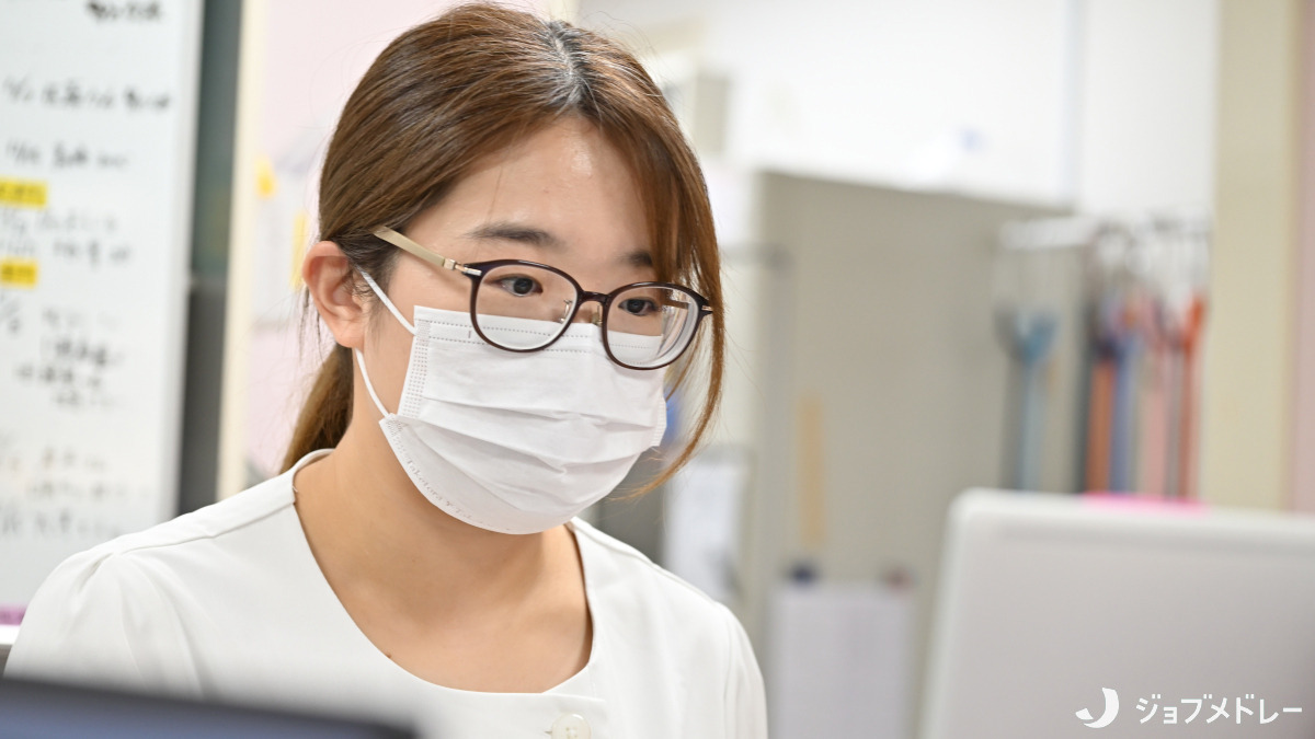 平和病院（医療事務/受付の求人）の写真11枚目：多職種と連携し、患者さんやご家族をチームで支えています