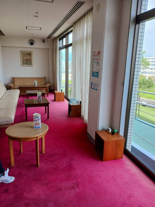 神戸百年記念病院（調剤事務の求人）の写真7枚目：屋上休憩室
