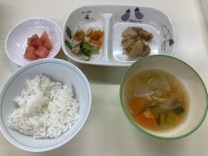 あそびのてんさい五香東保育園の写真6枚目：自園調理のおいしい給食