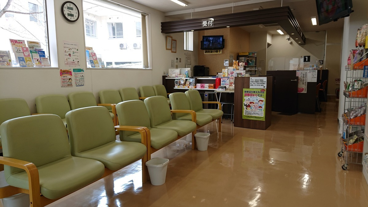 リリィ薬局 藤沢店（薬剤師の求人）の写真2枚目：リリィ薬局 藤沢店の内観