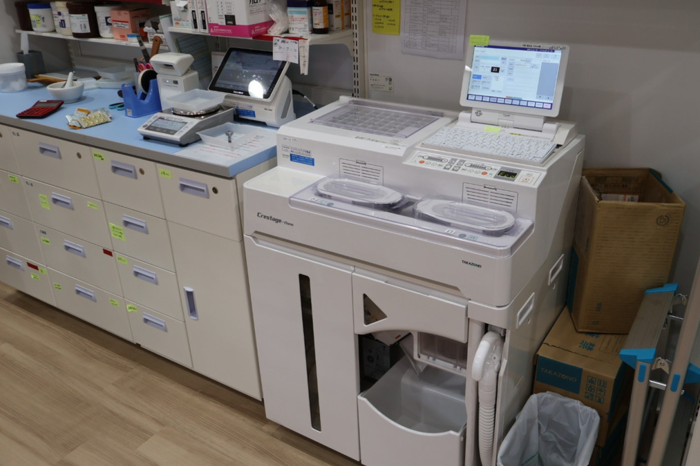 にしいち薬局 夙川駅前店（調剤事務の求人）の写真5枚目：にしいち薬局 夙川駅前店　調剤室2