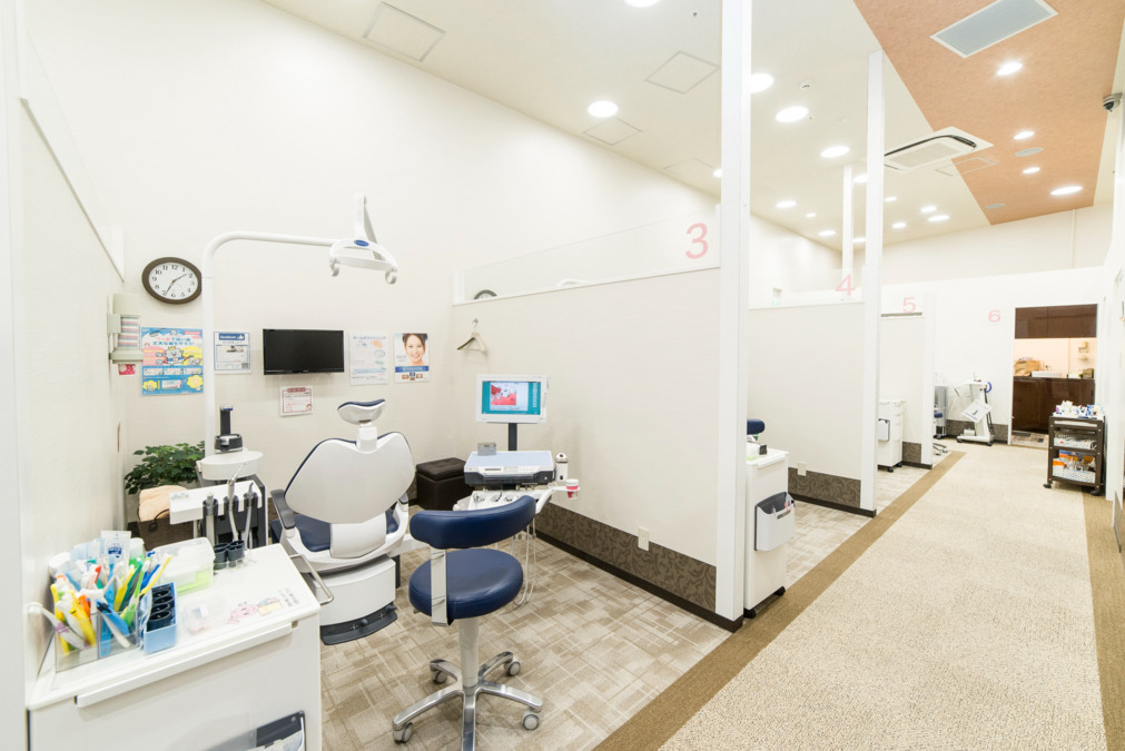 ファミリエ歯科クリニック（歯科衛生士の求人）の写真2枚目：