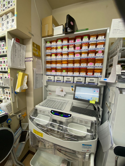 薬局ジャパンファーマシー　御影駅前店（薬剤師の求人）の写真5枚目：ジャパンファーマシー　御影駅前店　調剤室3