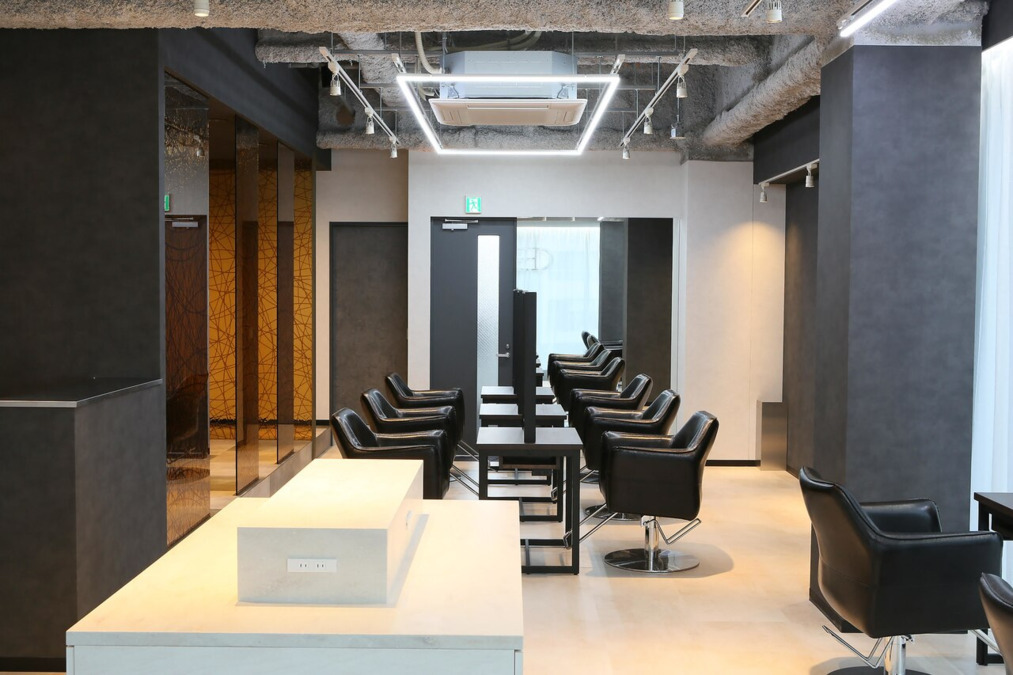 REEED本店・青山店（美容師の求人）の写真4枚目：