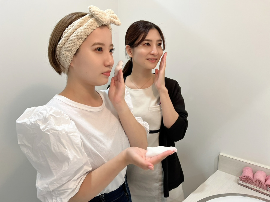 N-inスキンケアスタジオ天神店（エステティシャン/セラピストの求人）の写真5枚目：化粧品の使い方のレッスンをして、共にキレイを目指します！！
