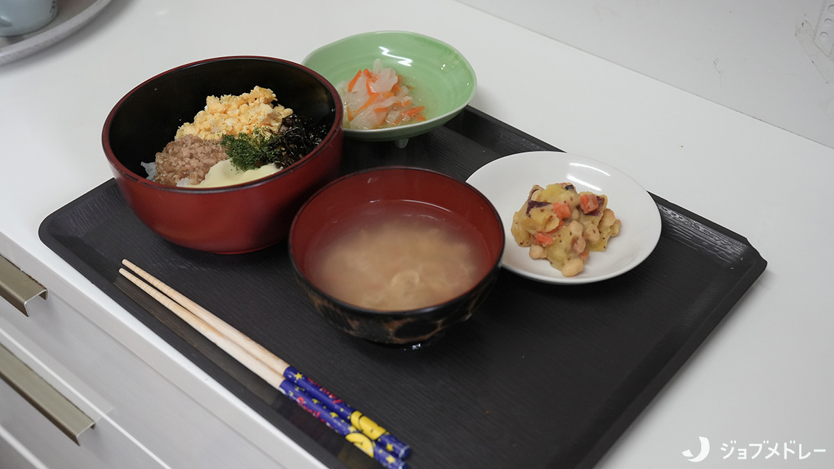 ガーデンコート千葉さつきが丘（介護職/ヘルパーの求人）の写真16枚目：ある日のメニューです